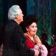 Обложка: С.Криворучко & В.Миркотан - Мiсяць на небi