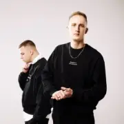 Обложка: 3-ий Январь & 5 Пятниц - Подарю