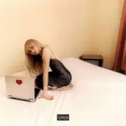 Обложка: Sabrina Carpenter - Vicious