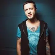 Обложка: Mainstream One - Целуй