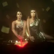 Обложка: Neoni - Blood Guts & Pixie Dust