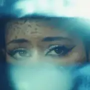 Обложка: Charli XCX - Visions (Gravagerz remix)