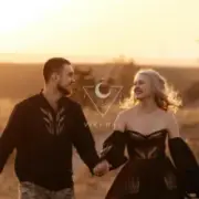 Обложка VIKI RAY – Сильні