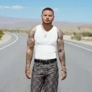 Обложка: Kane Brown - It Turns Me On