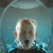 Обложка: Alex Warren - Screaming Underwater