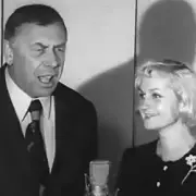 Надежда Румянцева & Анатолий Папанов - Расскажи, снегурочка, где была