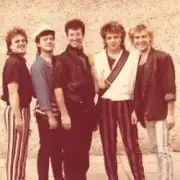 Обложка: Веселые ребята - Легко влюбиться