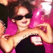 Обложка: Addison Rae - Fame is a Gun