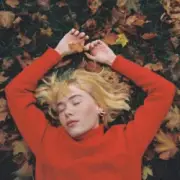Обложка: girl in red - we fell in love in october