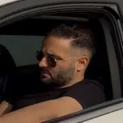 Обложка: Amir Nazari - You Make Your Own Life