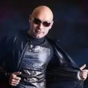 Обложка: Блокбастер - Ищу тебя